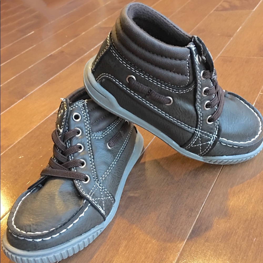 Children’s Place High Top Sneaker Boot Shoe 8t